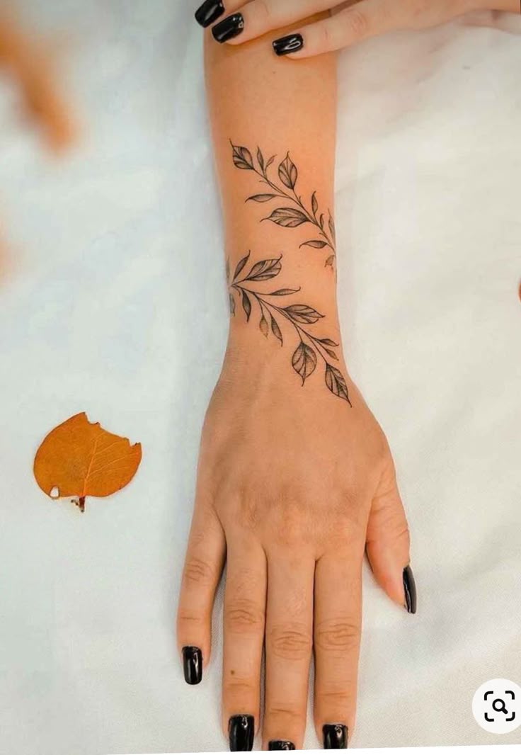 photo tatouage laurier